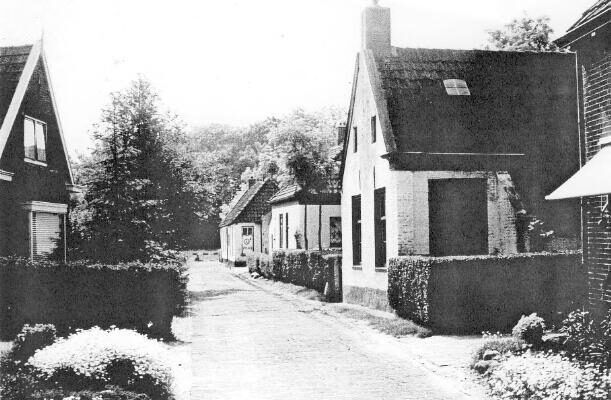 Kikkerstraat Zuidhorn westzijde ca 1970